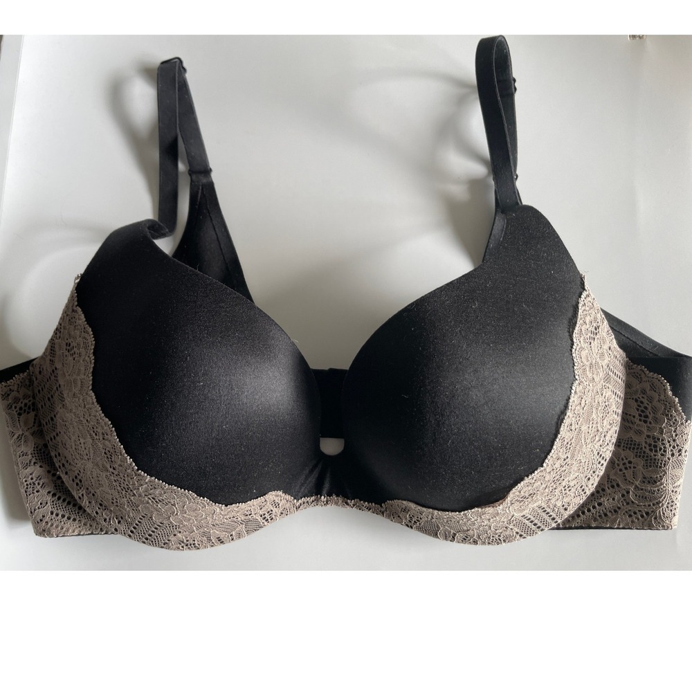Victoria's Secret Black Lace Trim Push-Up Bra 36C Underwire Padded Pigeonnant